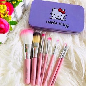 Mini Hello Kitty Makeup Brush Set
